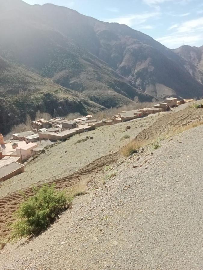 Gite Entre Les Vallees Tacheddirt Esterno foto